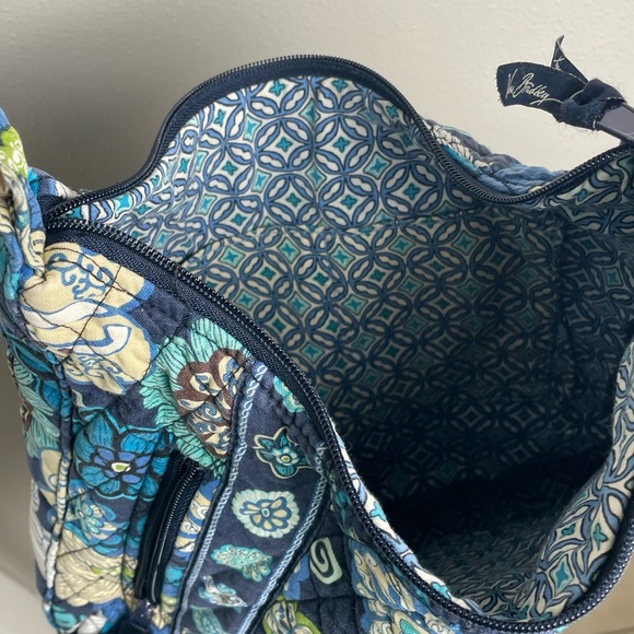 Vera Bradley Blue and White Quilted Purse - Picture 5 of 6
